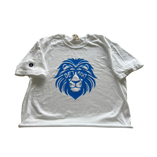 White crewneck crop T-shirt Honolulu blue lions head Detroit