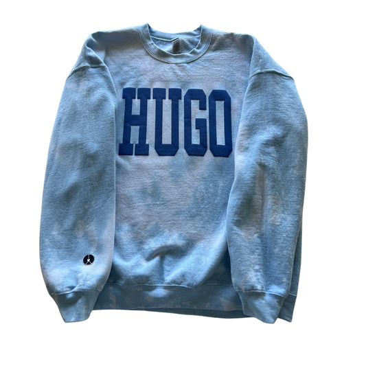 Light tie-dye blue crewneck with puff